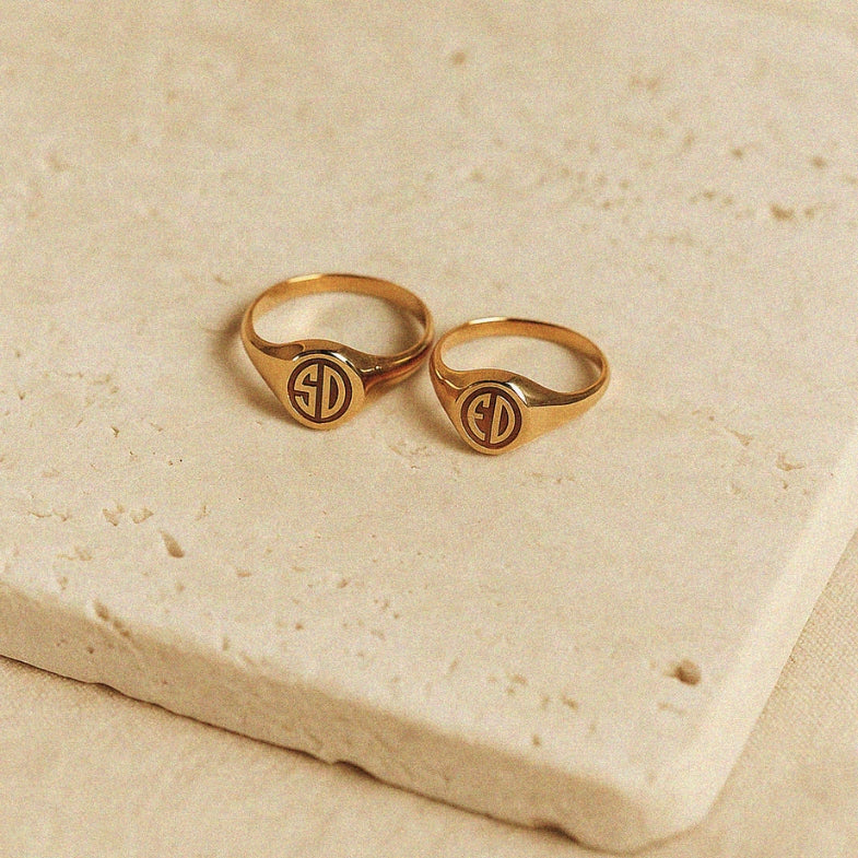 Bague de petit doigt initiales • Mini Lewis