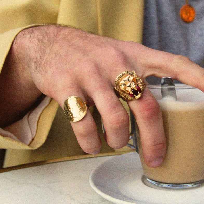 Bague tête de lion dorée à l'or 18k • Lionkiss