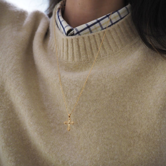 croix perlée texturée plaqué or