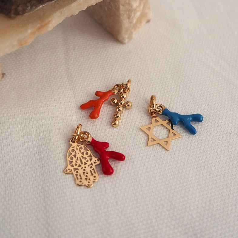 Pendentif main de Fatma en or 18 carats • Totti