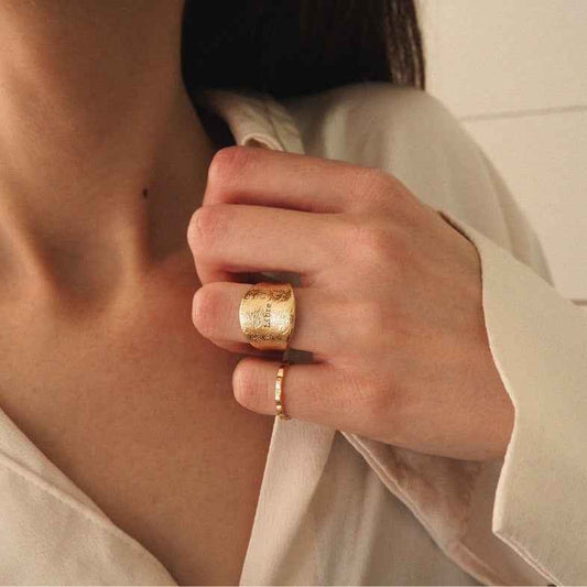 Anneau de petit doigt en plaqué or • Lorne