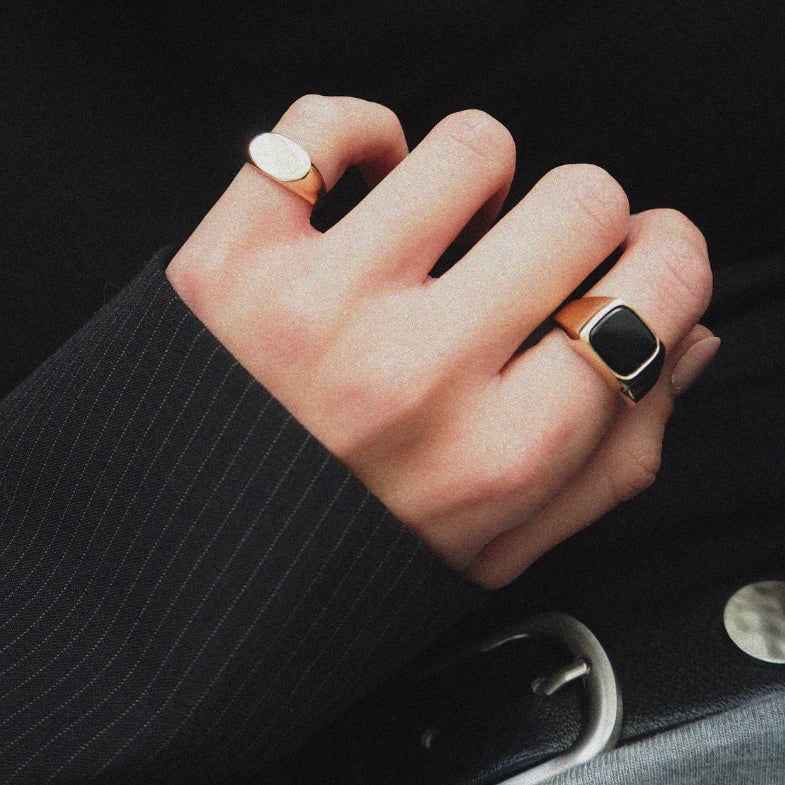 Chevalière onyx carrée pour femme • Popcorn
