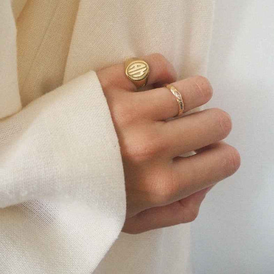 Chevalière initiales femme plaqué or • Lewis