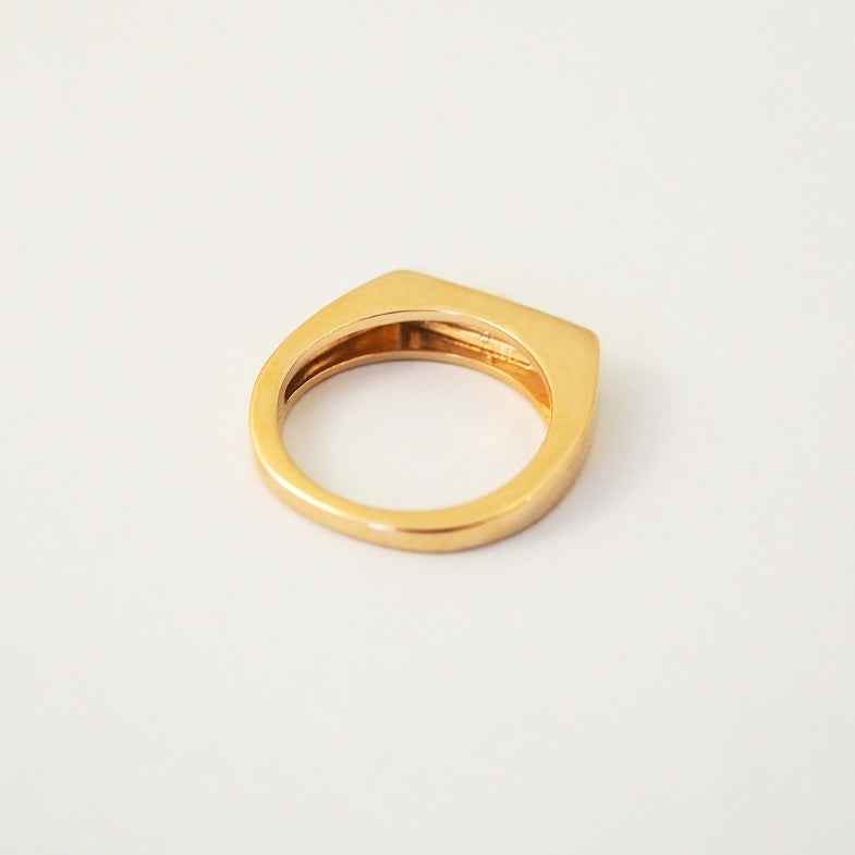 Chevalière femme personnalisable en plaqué or • Paula