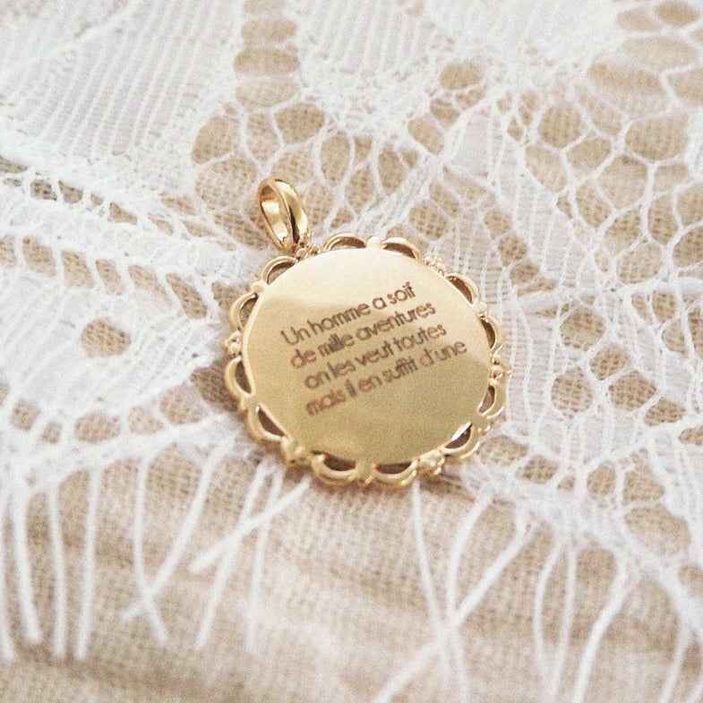 Pendentif personnalisé en plaqué or 18k • Cléo