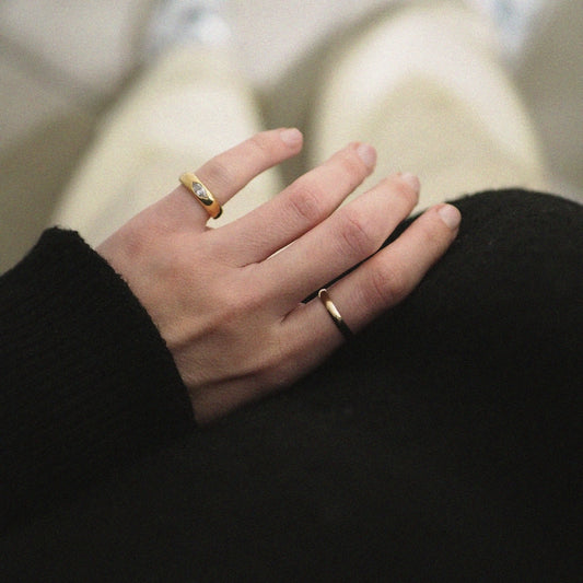 Bague de petit doigt jonc anglais • Satine