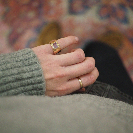 chevaliere petit doigt femme pierre bleue