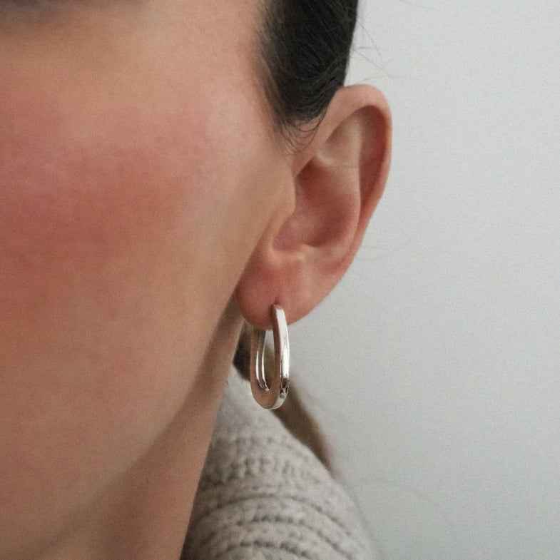 Créoles ovales plaqué or 18k • Uschi