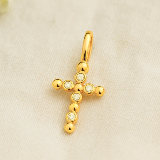 pendentif croix perlée diamants