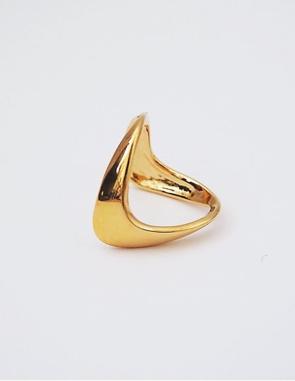 Bague chevron dorée à l'or 18 carats • Ovation Bijoux