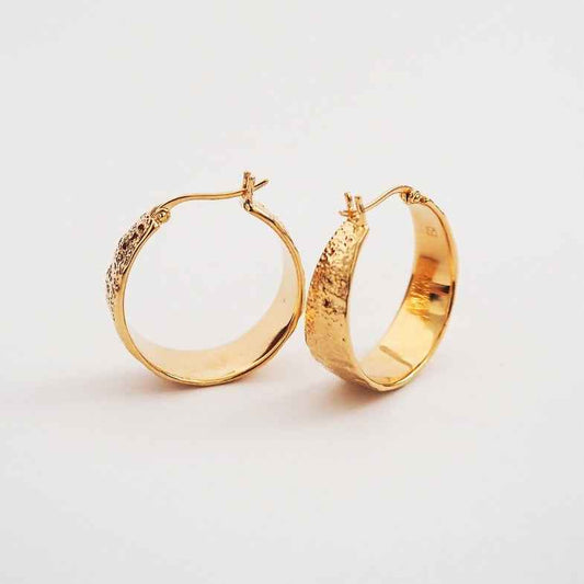 Créoles martelées dorées à l'or 18k • Jona