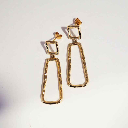Boucles d'oreilles pendantes dorées • Vanila