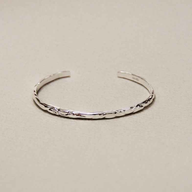 Jonc ouvert martelé doré pour femme plaqué or argent 925