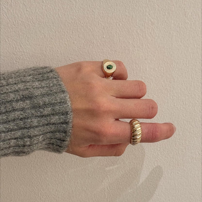 chevalière de petit doigt femme pierre verte