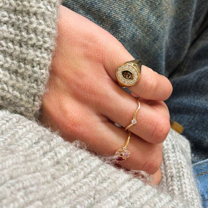 Chevalière femme petit doigt ovale diamants