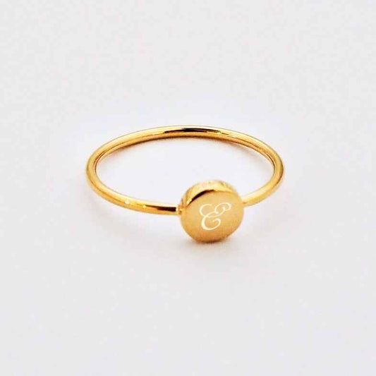 Bague de petit doigt initiale • Kelly