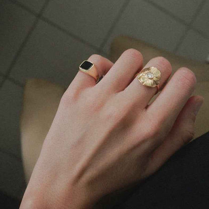 Chevalière onyx carrée pour femme • Popcorn