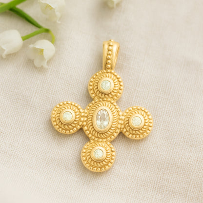 Pendentif croix carrée originale or femme