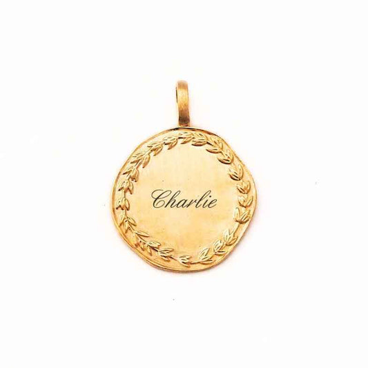 Pendentif irrégulier en plaqué or 18k • Carlotta