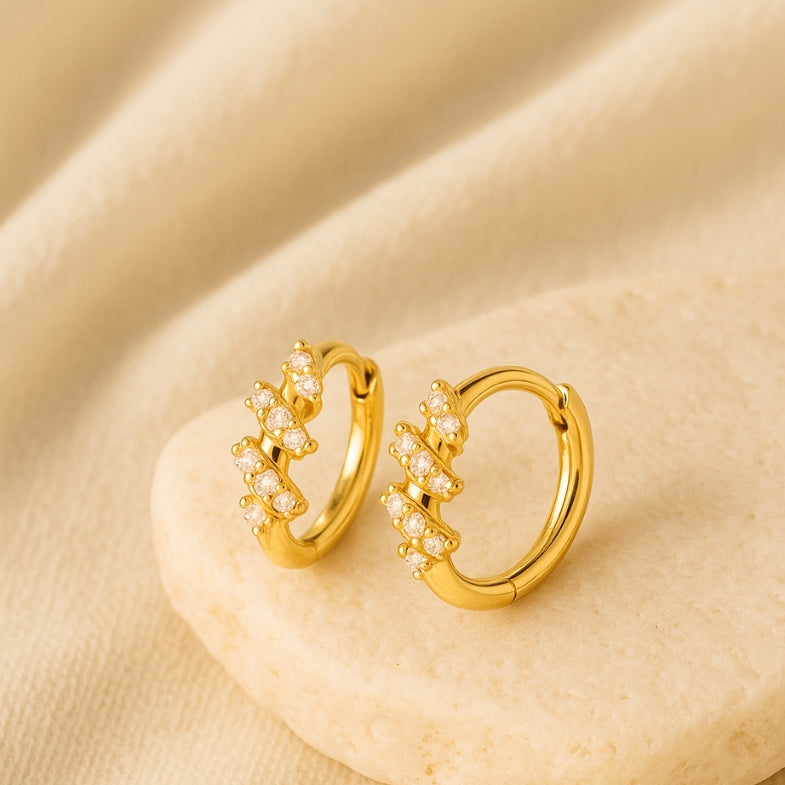 Petites créoles pour femme plaqué or 18 carats et argent avec diamants