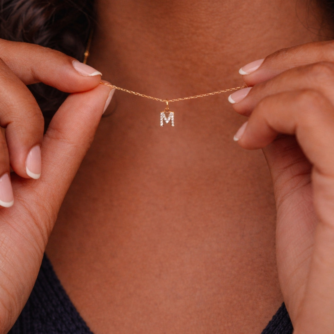 Pendentif lettre diamants