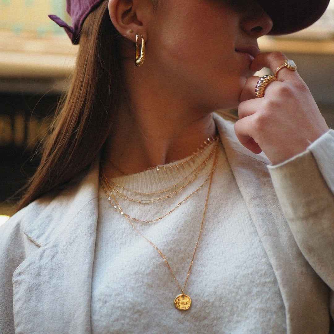 Pendentif martelé en plaqué or 18 carats • Pépita (Copie)